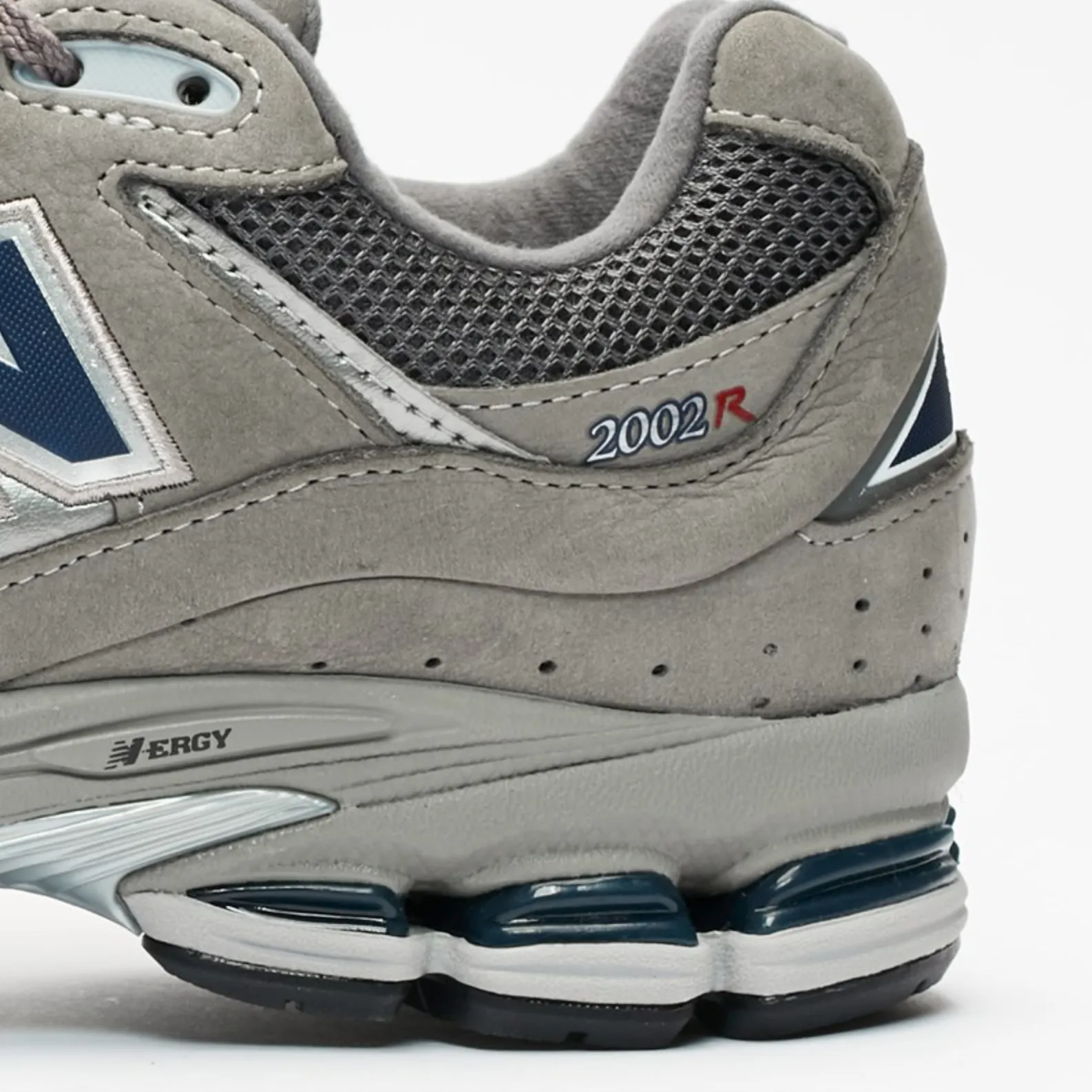 2002R OG LOW-TOP SNEAKERS