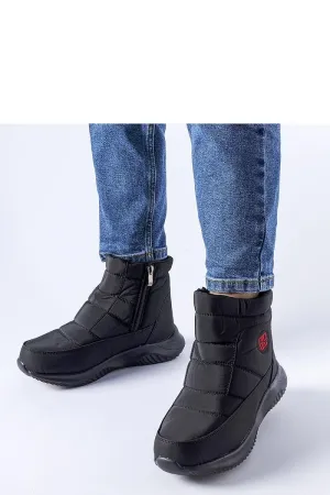 Black short snow boots