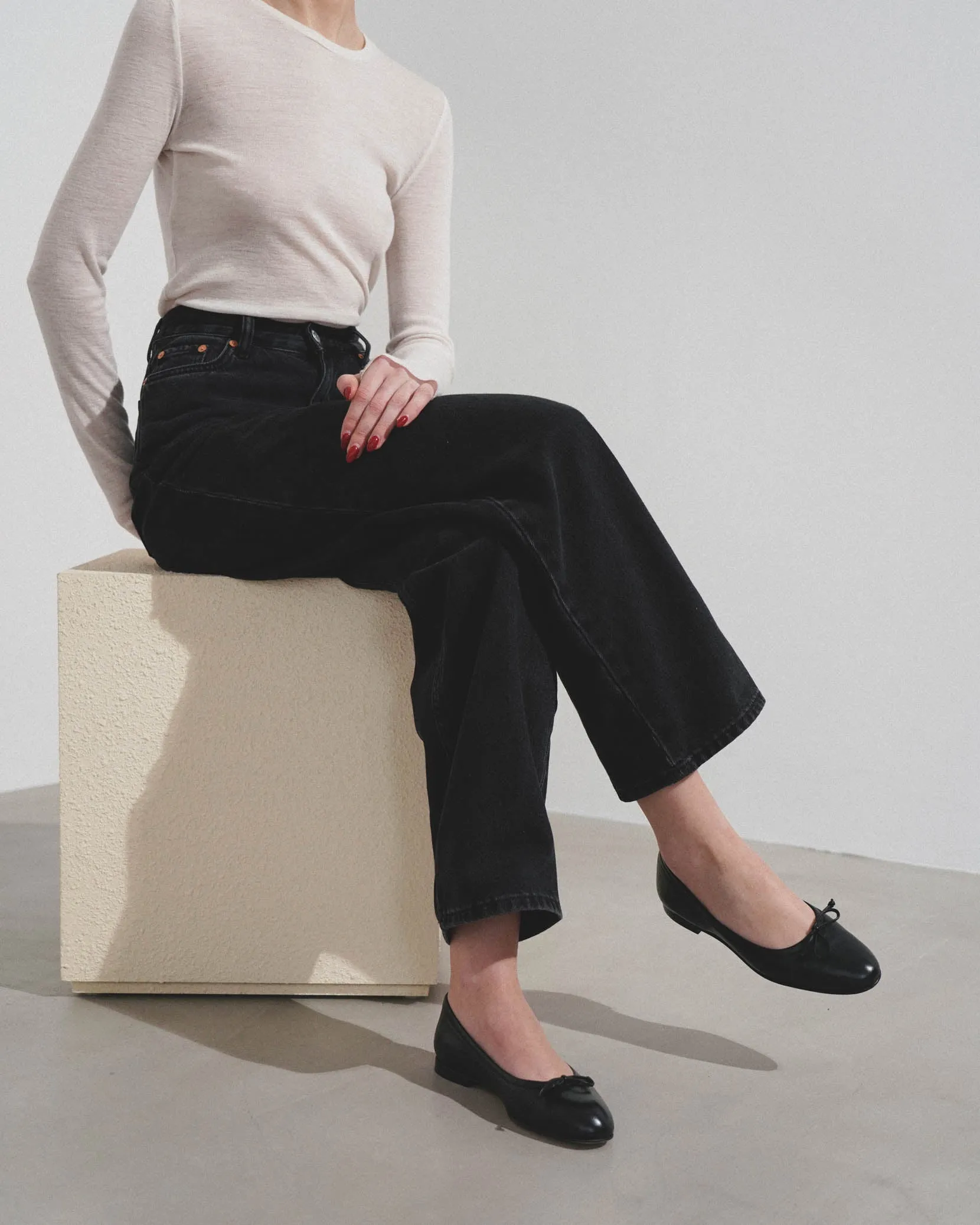 Veralli black leather ballet flats
